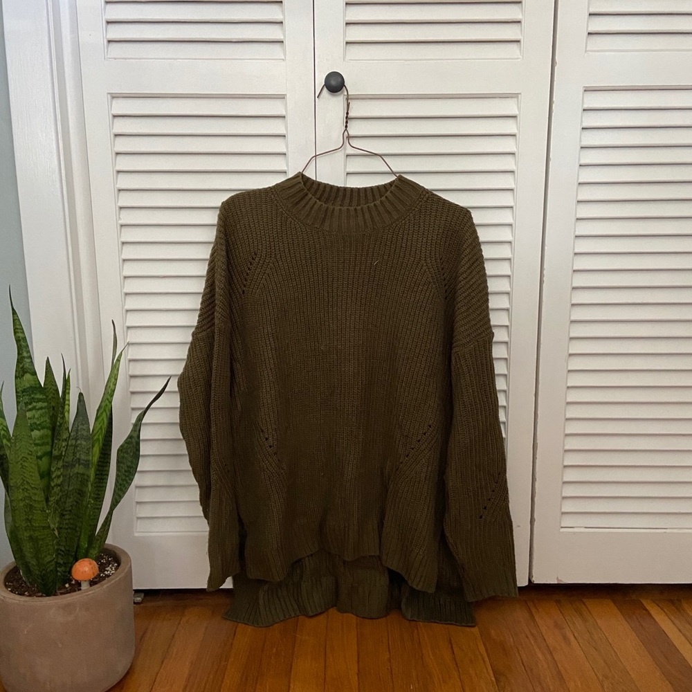 Green long sweater